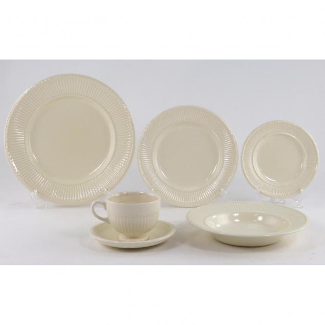 wedgwood-queen-s-ware-dinner-set