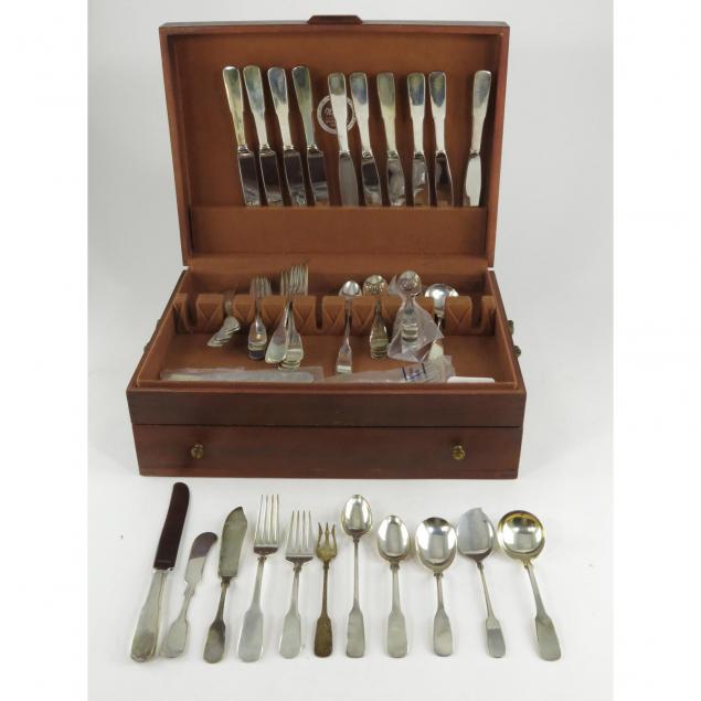 international-1810-sterling-silver-flatware-service