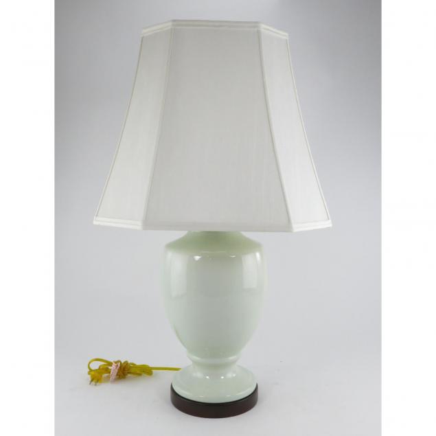 contemporary-celadon-crackle-glaze-table-lamp