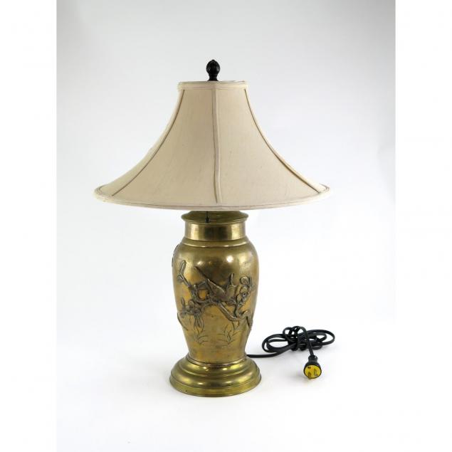 asian-brass-table-lamp