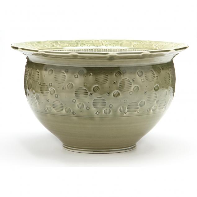 studio-pottery-tom-turner-footed-bowl
