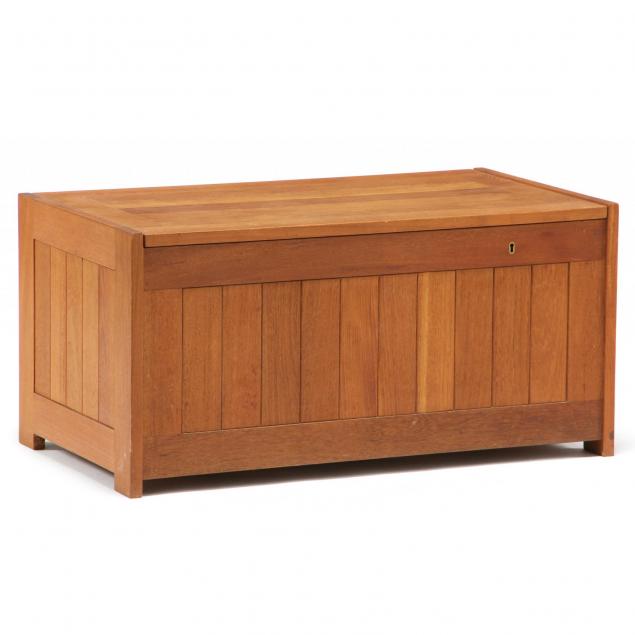 illums-bolighus-blanket-chest