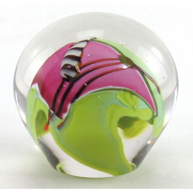 james-r-wilbat-art-glass-paperweight
