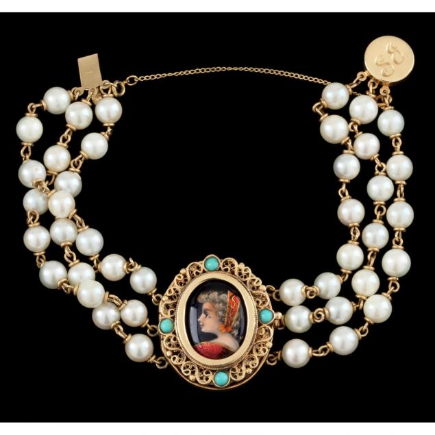 vintage-multi-strand-pearl-and-portrait-locket-bracelet