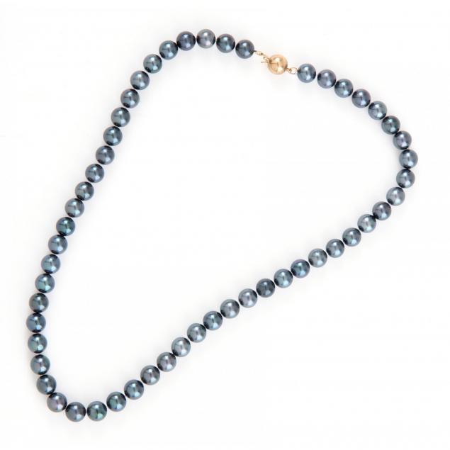 black-pearl-necklace