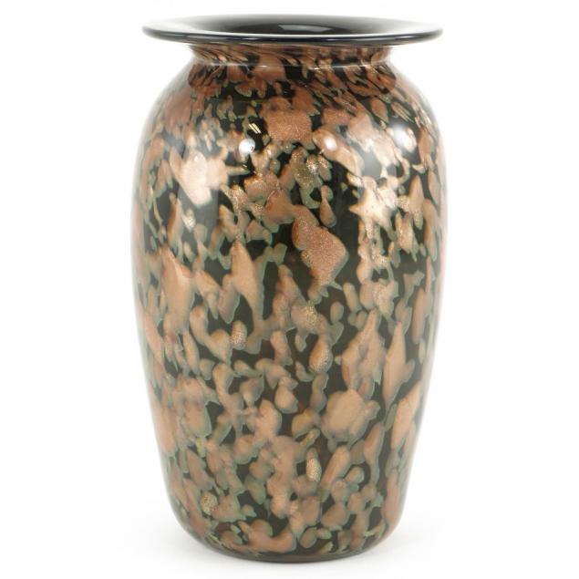 hand-blown-glass-vase