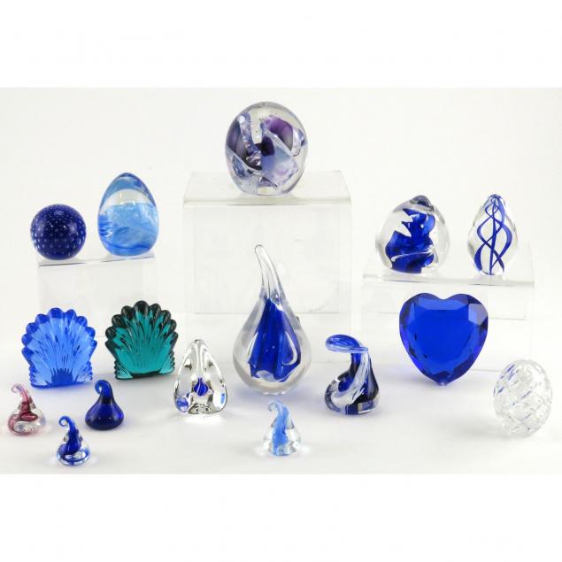 sixteen-art-glass-paperweights