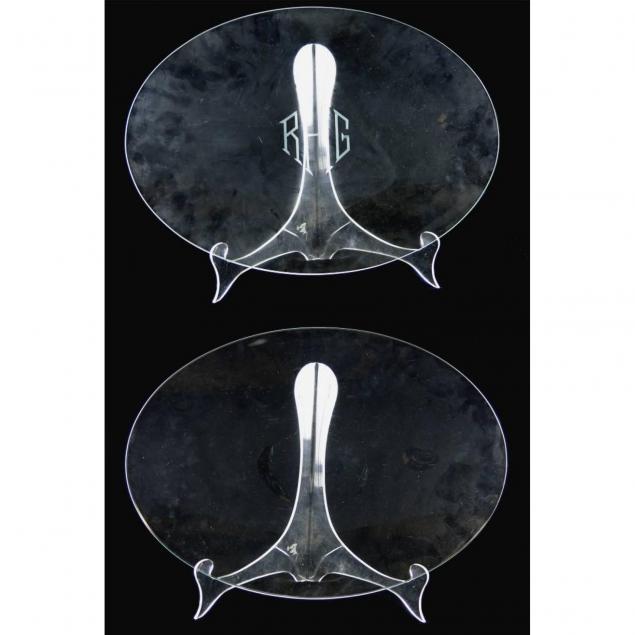 pair-of-oval-glass-serving-platters