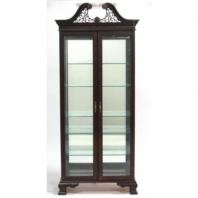 chippendale-style-lighted-curio-cabinet