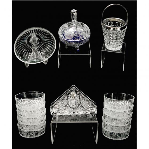 fourteen-glass-table-accessories