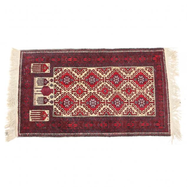 persian-prayer-rug