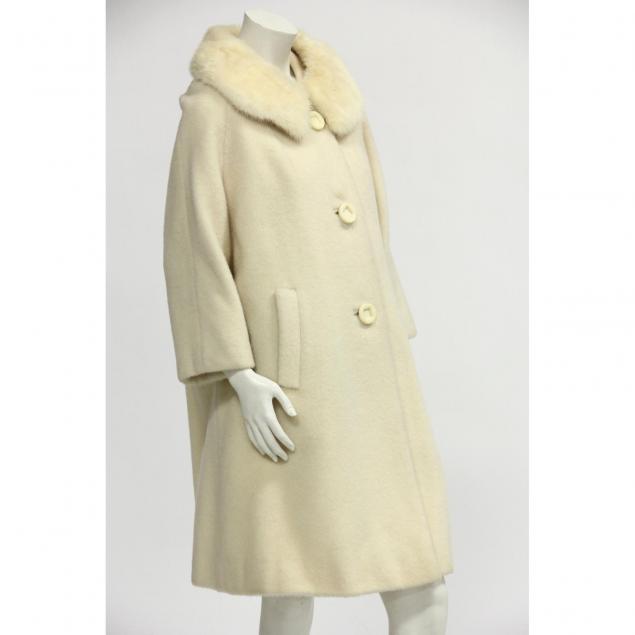 vintage-wool-walking-coat-with-mink-collar