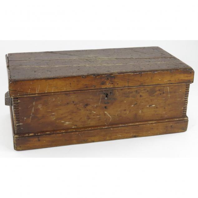 antique-diminutive-tool-box
