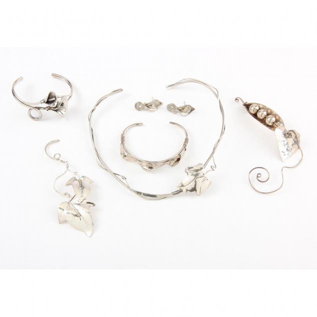 a-fine-silver-jewelry-grouping