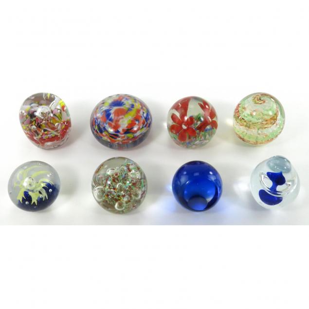 eight-art-glass-paperweights