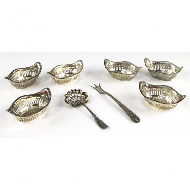 eight-sterling-silver-table-accessories