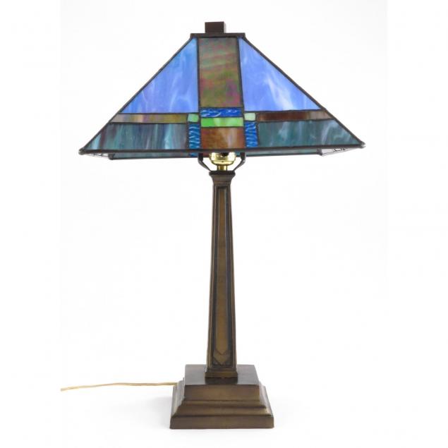 arts-crafts-style-table-lamp