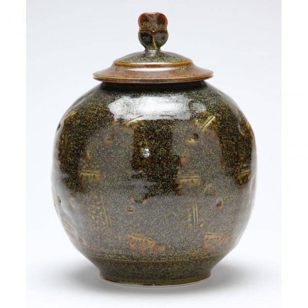 tom-turner-studio-pottery-tall-jar