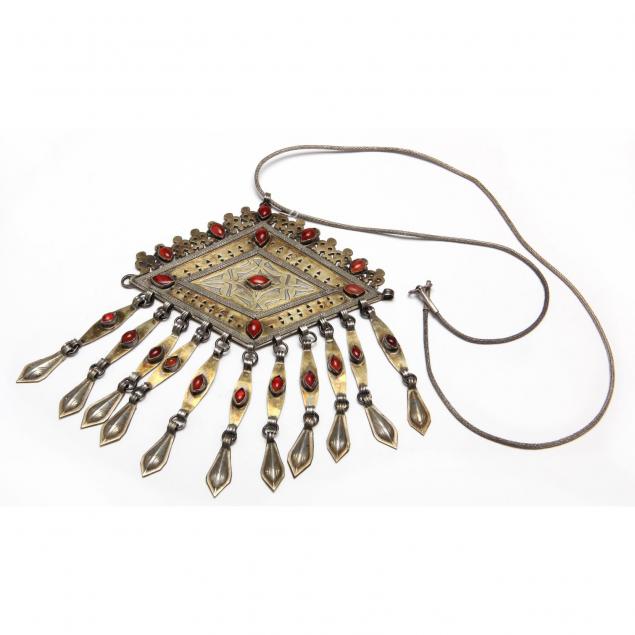 kuchi-pendant-necklace