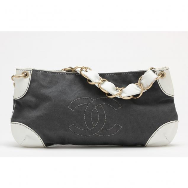 vintage-logo-baguette-chanel