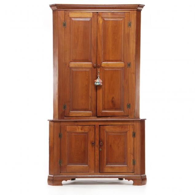 southern-chippendale-corner-cupboard