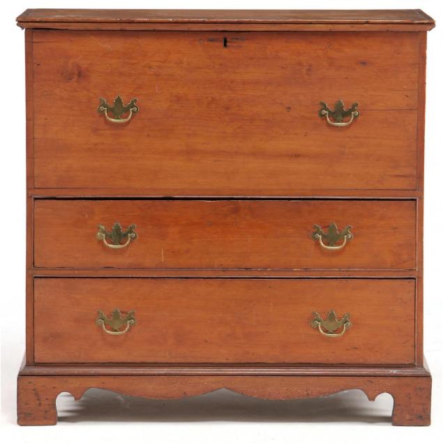 new-england-mule-chest