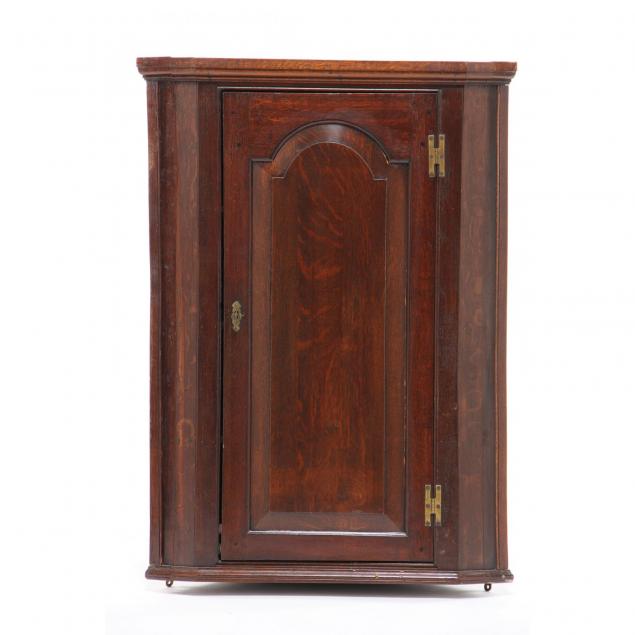 english-chippendale-hanging-corner-cabinet