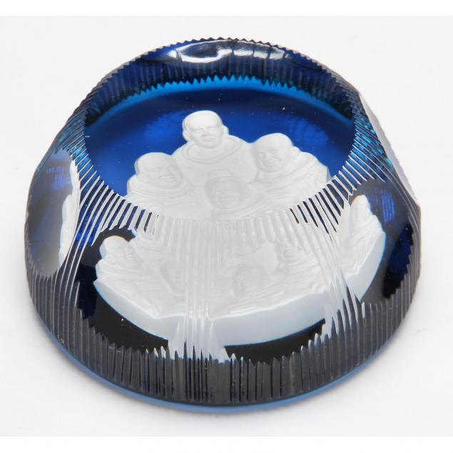 cristalleries-d-albert-the-moon-astronauts-paperweight