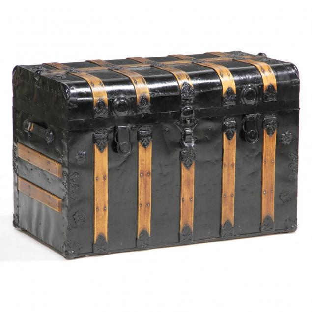 antique-travel-trunk