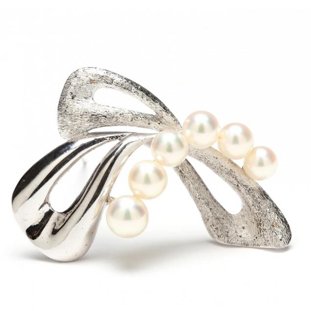 sterling-and-pearl-brooch-mikimoto