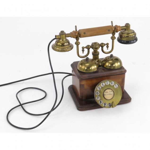 vintage-rotary-dial-telephone
