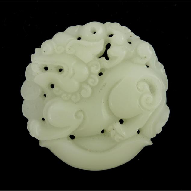 white-jade-foo-lion-pendant