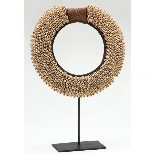 new-guinea-cowrie-shell-collar