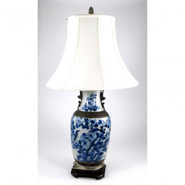 chinese-porcelain-table-lamp