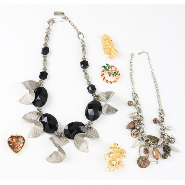 six-pieces-of-costume-jewelry