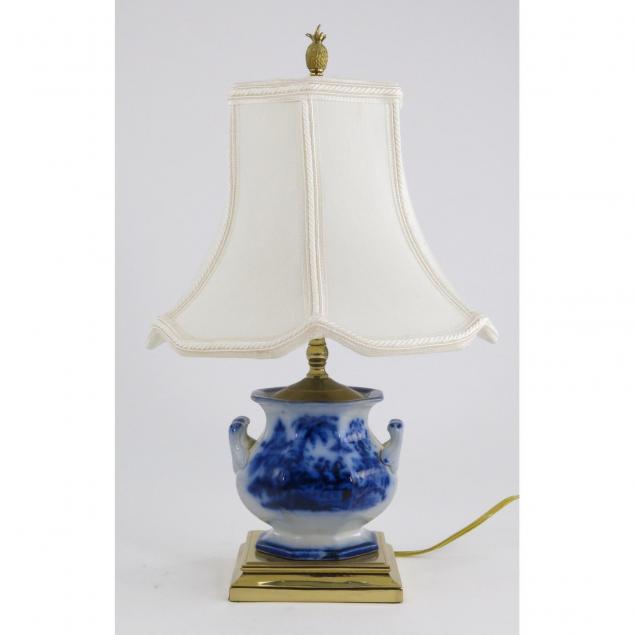 staffordshire-table-lamp