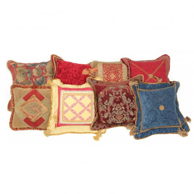group-of-decorative-throw-pillows