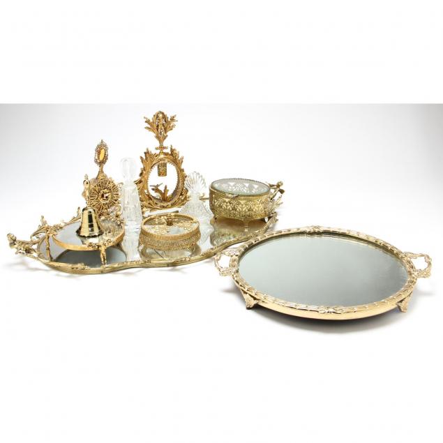 group-of-dressing-table-accessories