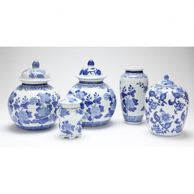 five-decorative-chinese-style-porcelain-accessories