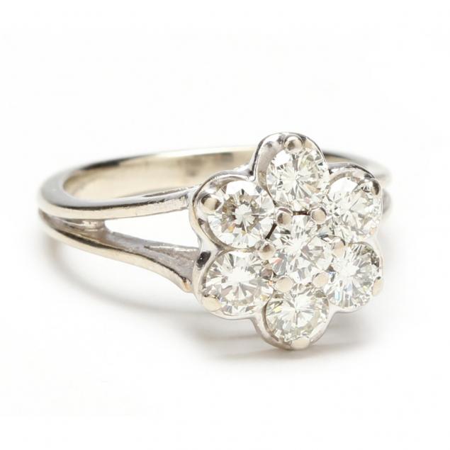 14kt-diamond-cluster-ring