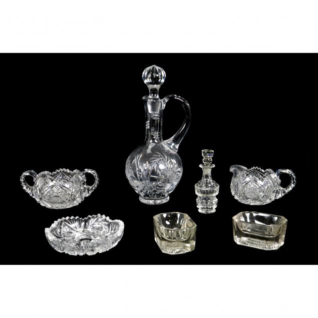 antique-glass-dining-accessories