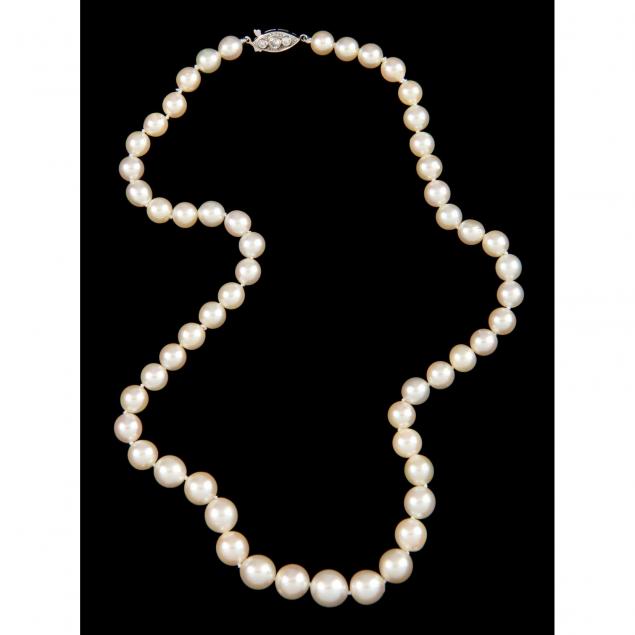 platinum-pearl-necklace-with-diamond-clasp
