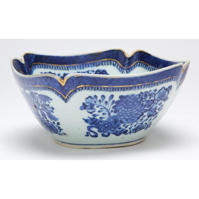 chinese-export-porcelain-fitzhugh-shaped-center-bowl
