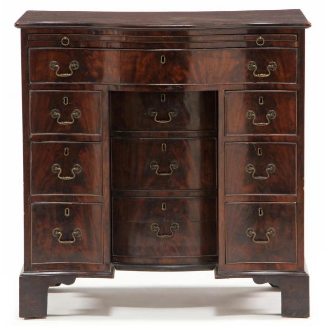 antique-chippendale-style-knee-hole-desk