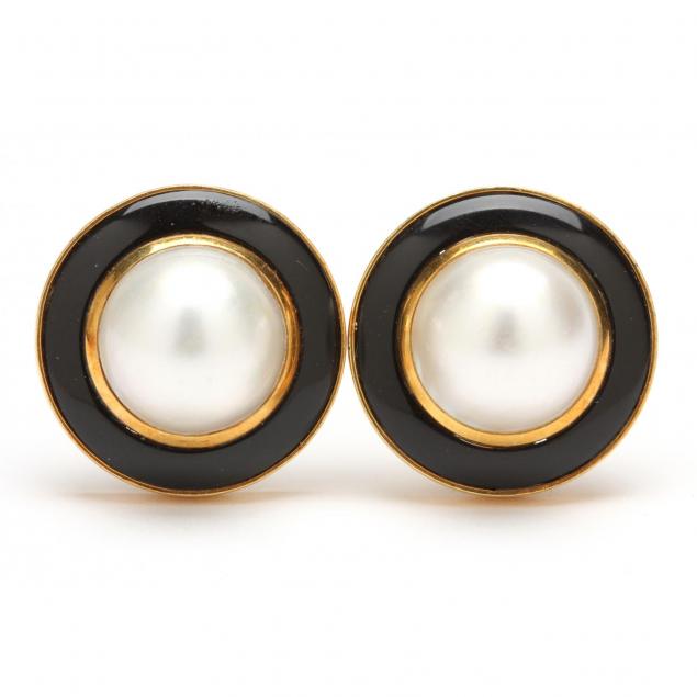18kt-onyx-and-mabe-pearl-ear-clips