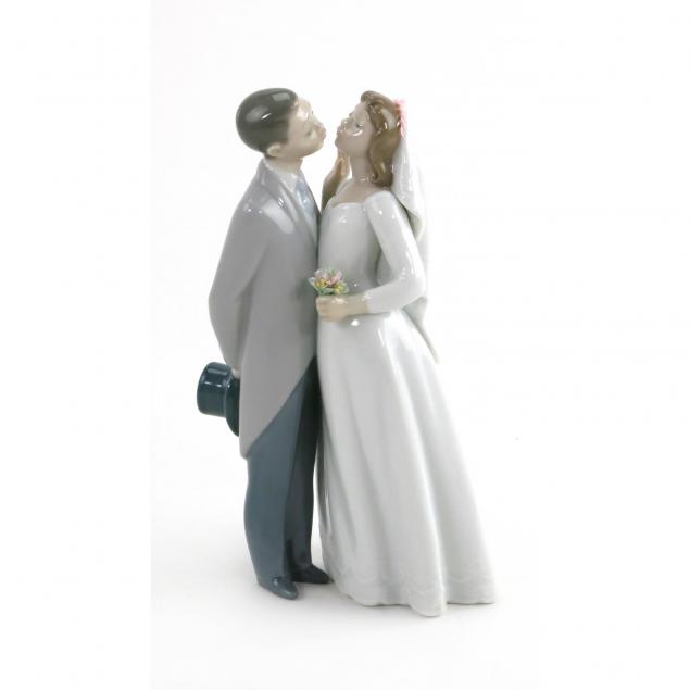 lladro-bride-and-groom-figural