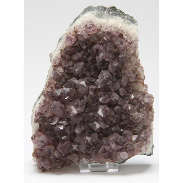 amethyst-crystal-cluster
