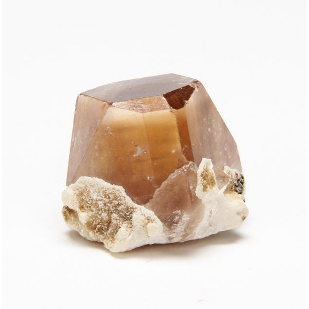 near-amber-grossular-garnet-crystal