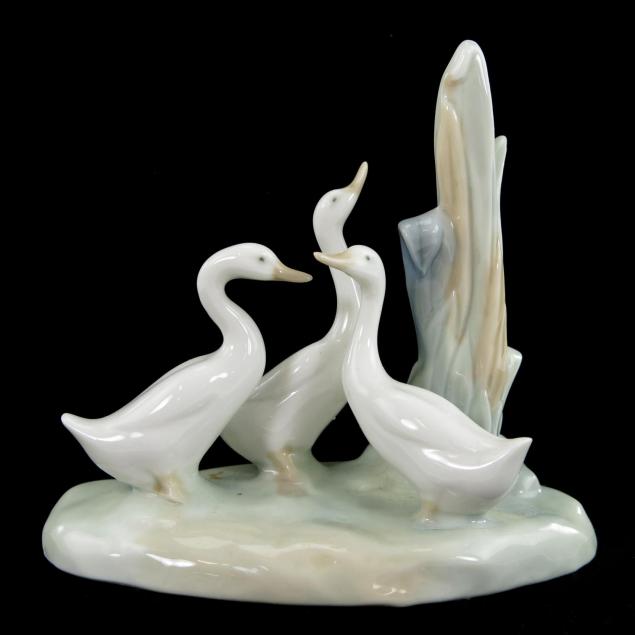 lladro-figural-of-geese