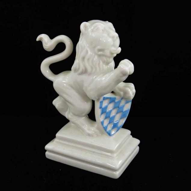 nymphenburg-porcelain-heraldic-lion